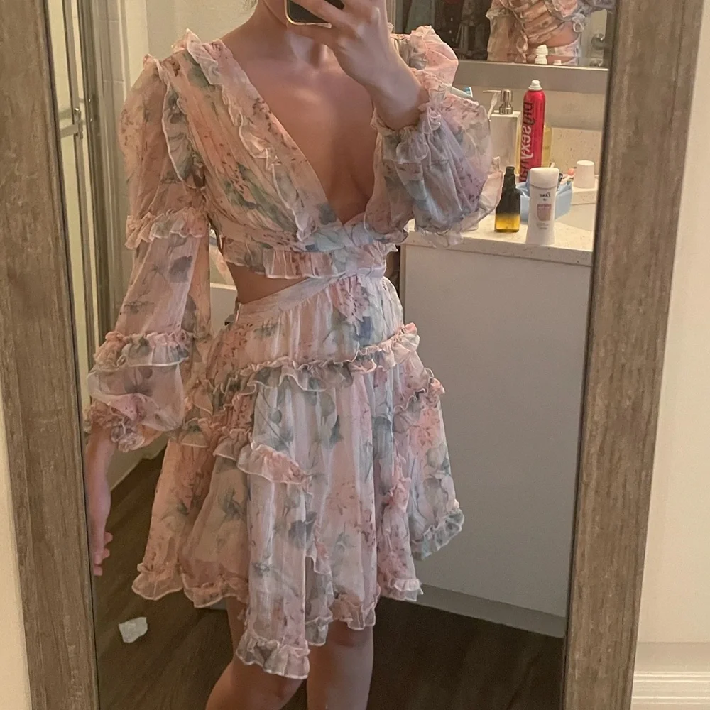 CUT OUT TIE BACK DRESS - Picture 6 of 10